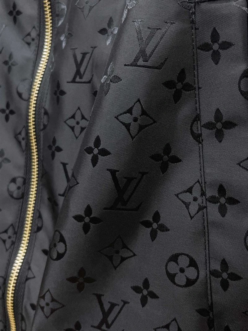 SmoothTexture Louis Vuitton Outwear 132867