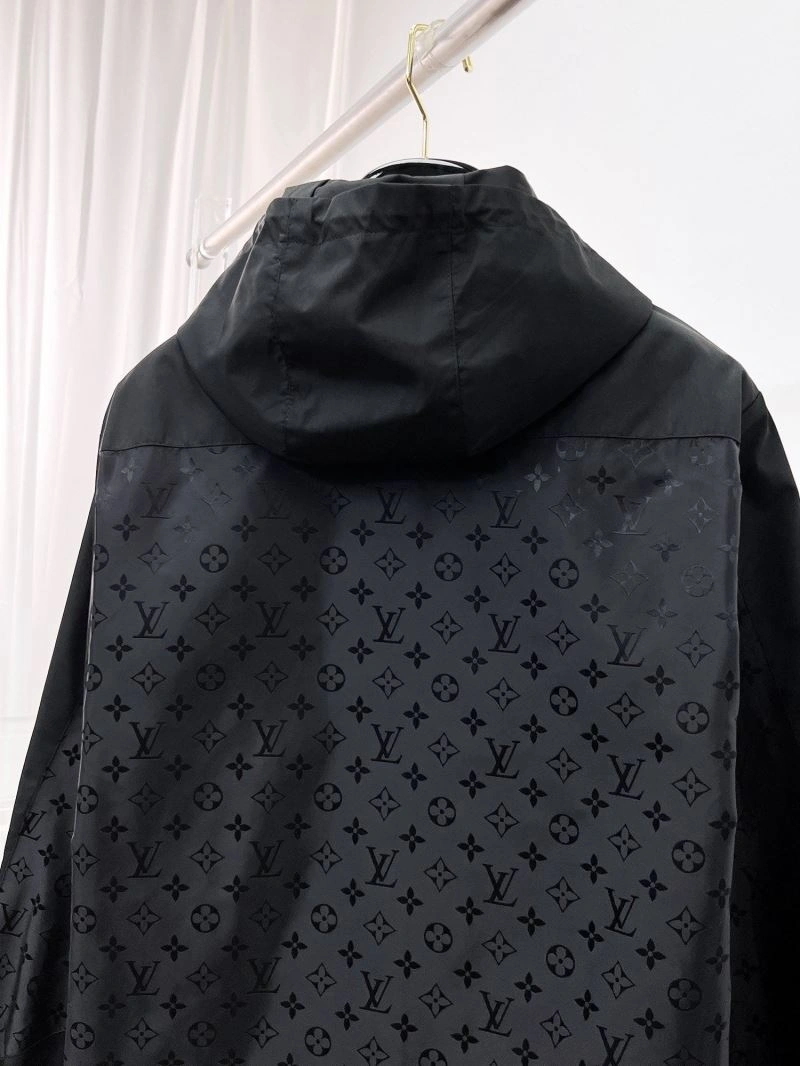 SmoothTexture Louis Vuitton Outwear 132867