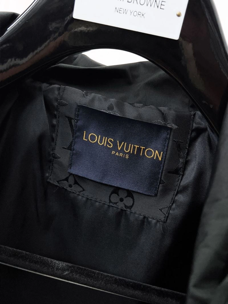 SmoothTexture Louis Vuitton Outwear 132867