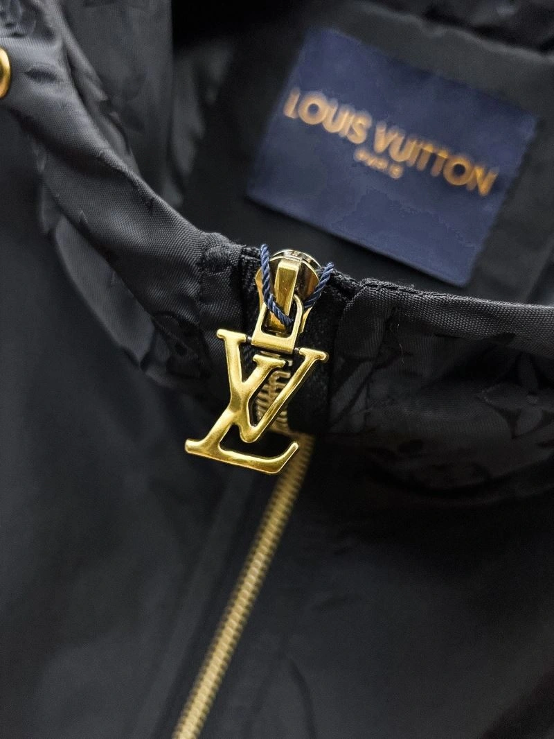 Louis Vuitton Outwear Effortless 132862