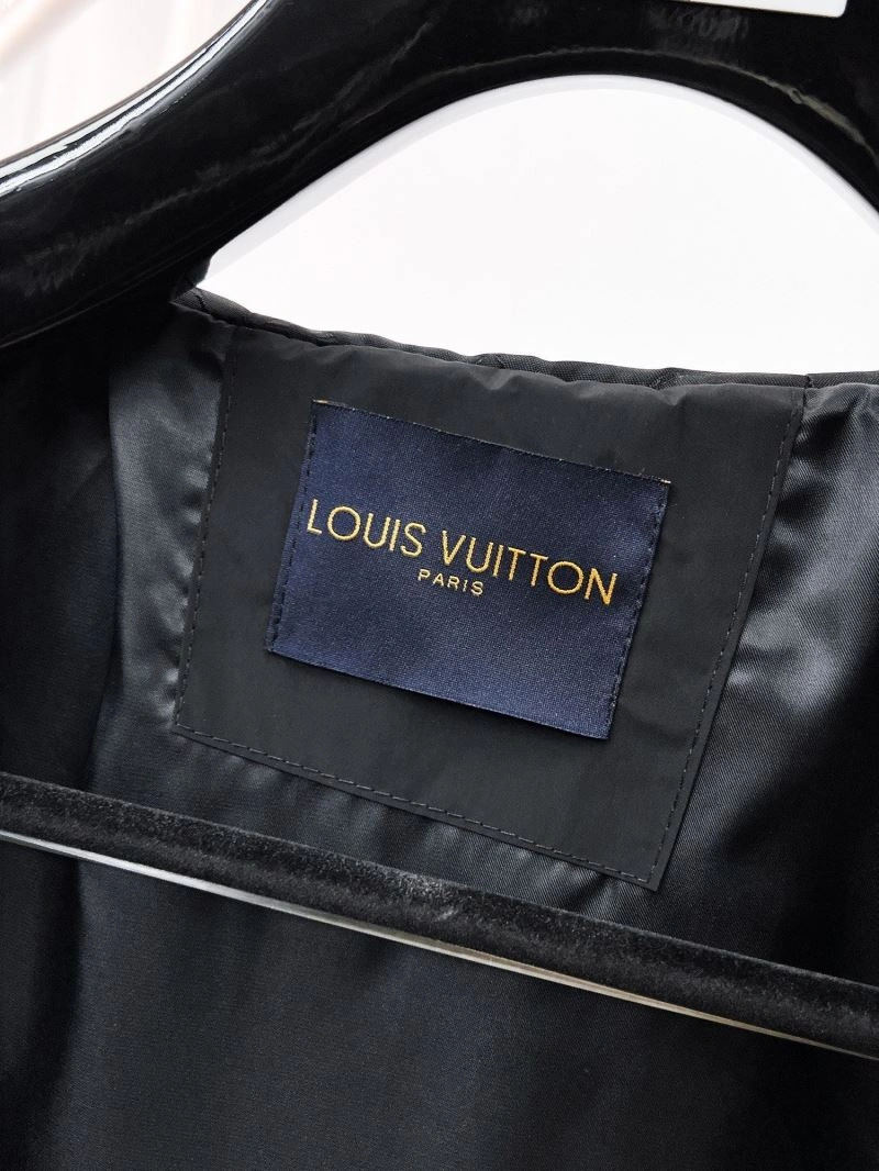 Louis Vuitton Outwear Effortless 132862