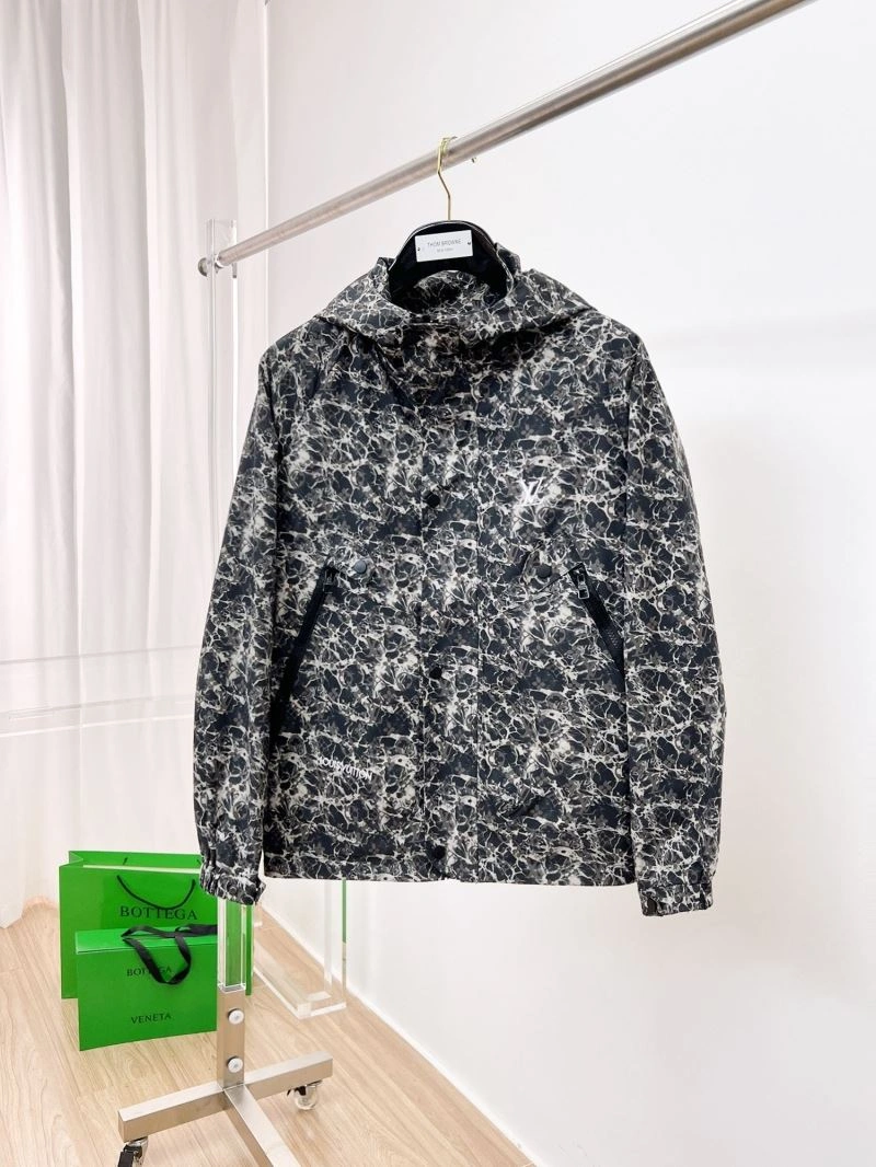 StreetReady Louis Vuitton Outwear 132861