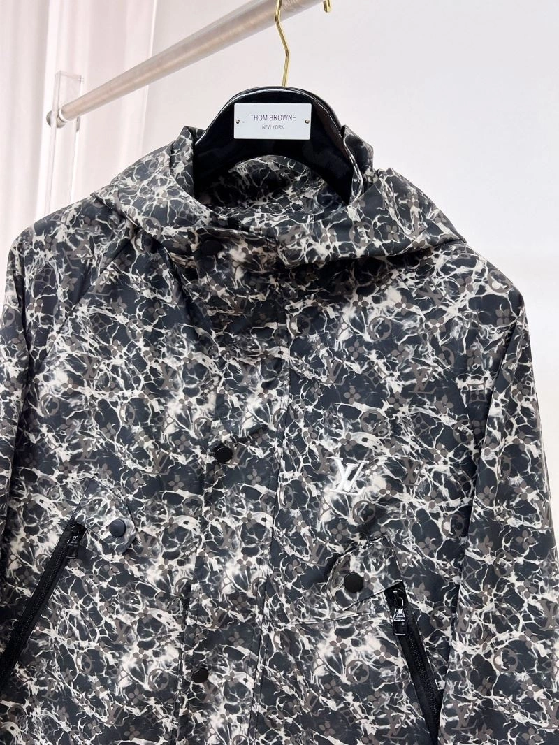 StreetReady Louis Vuitton Outwear 132861