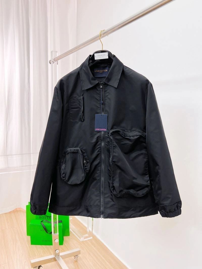 Louis Vuitton Outwear Sporty 132860