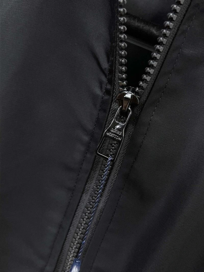 Louis Vuitton Outwear Sporty 132860
