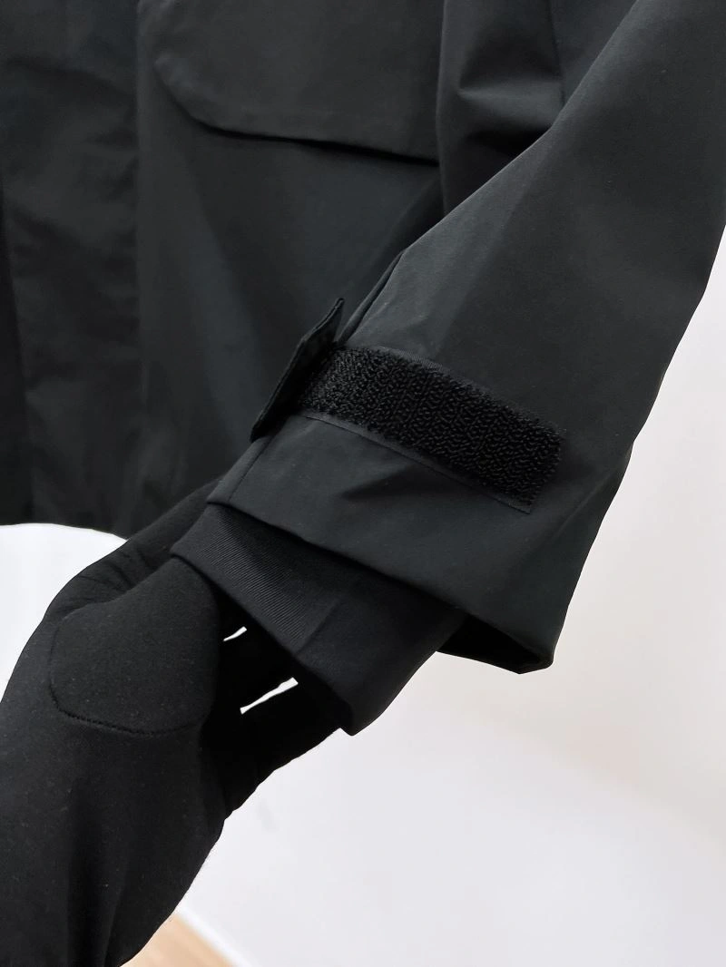 MultiPurpose Louis Vuitton Outwear 132864