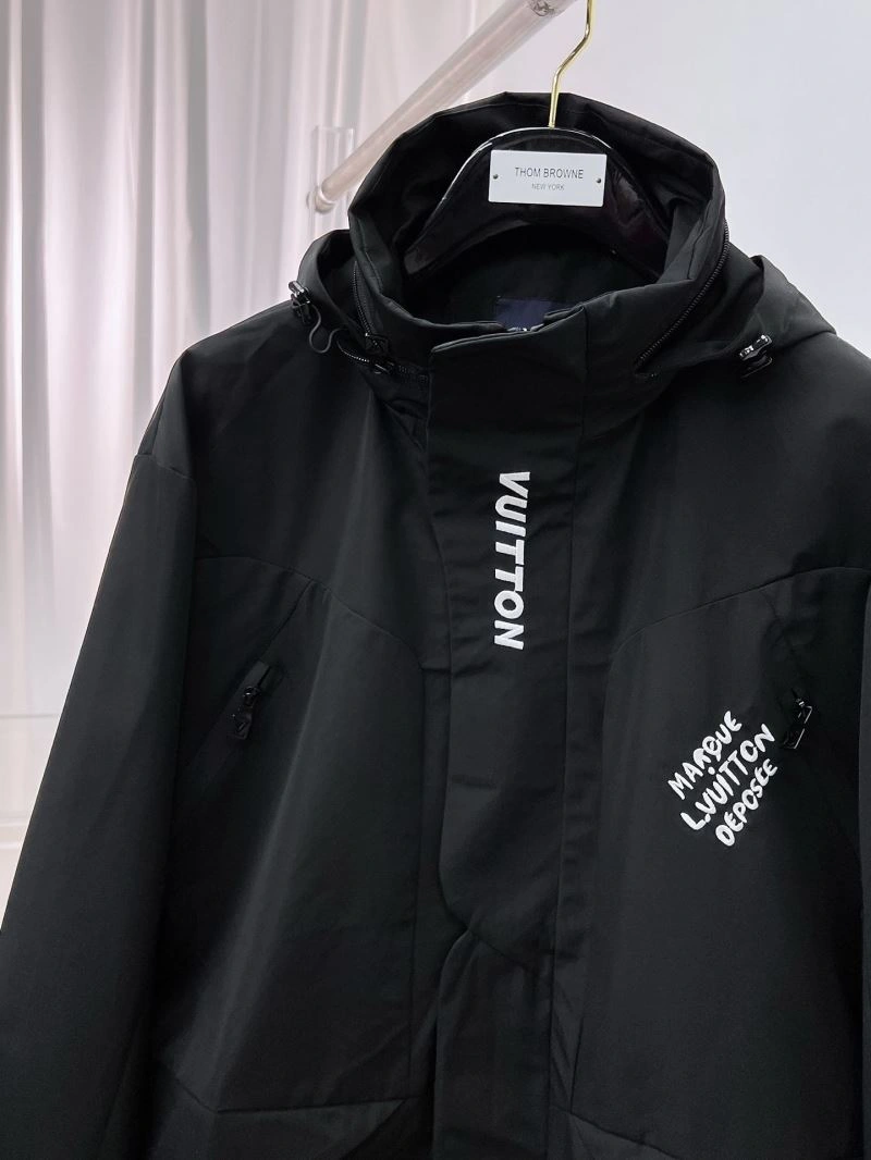 MultiPurpose Louis Vuitton Outwear 132864