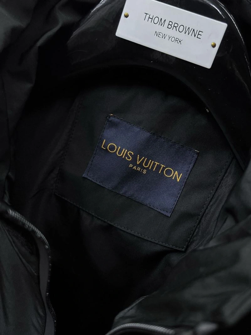 MultiPurpose Louis Vuitton Outwear 132864