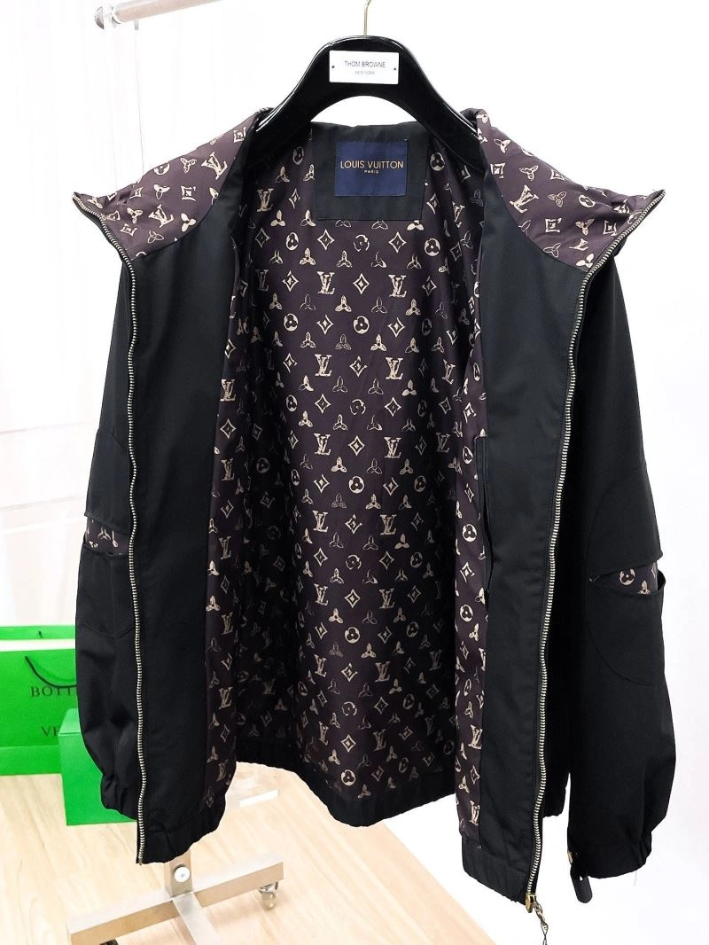 EasyMatch Louis Vuitton Outwear 132857