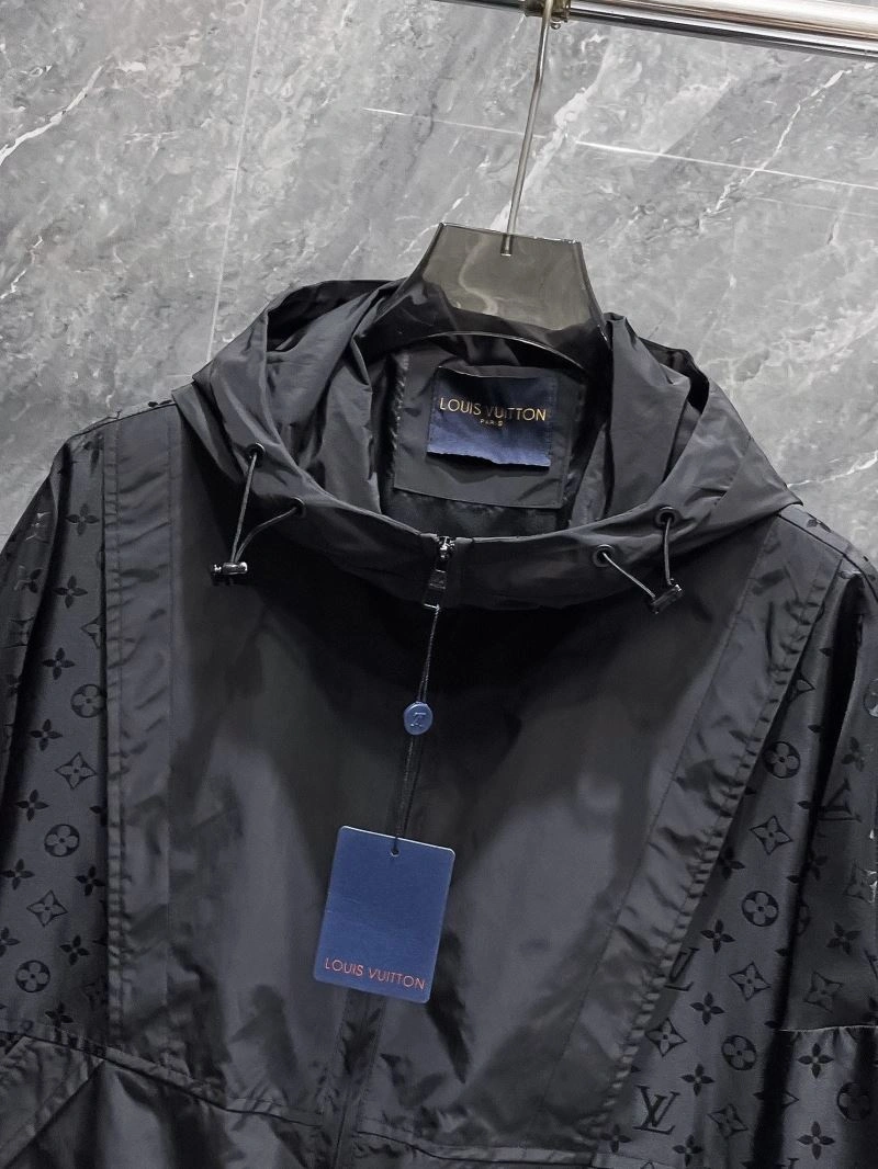 Louis Vuitton Outwear Durable 132840