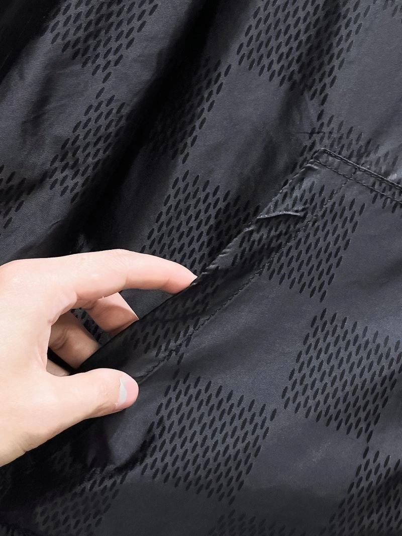 Breathable Louis Vuitton Outwear 132851