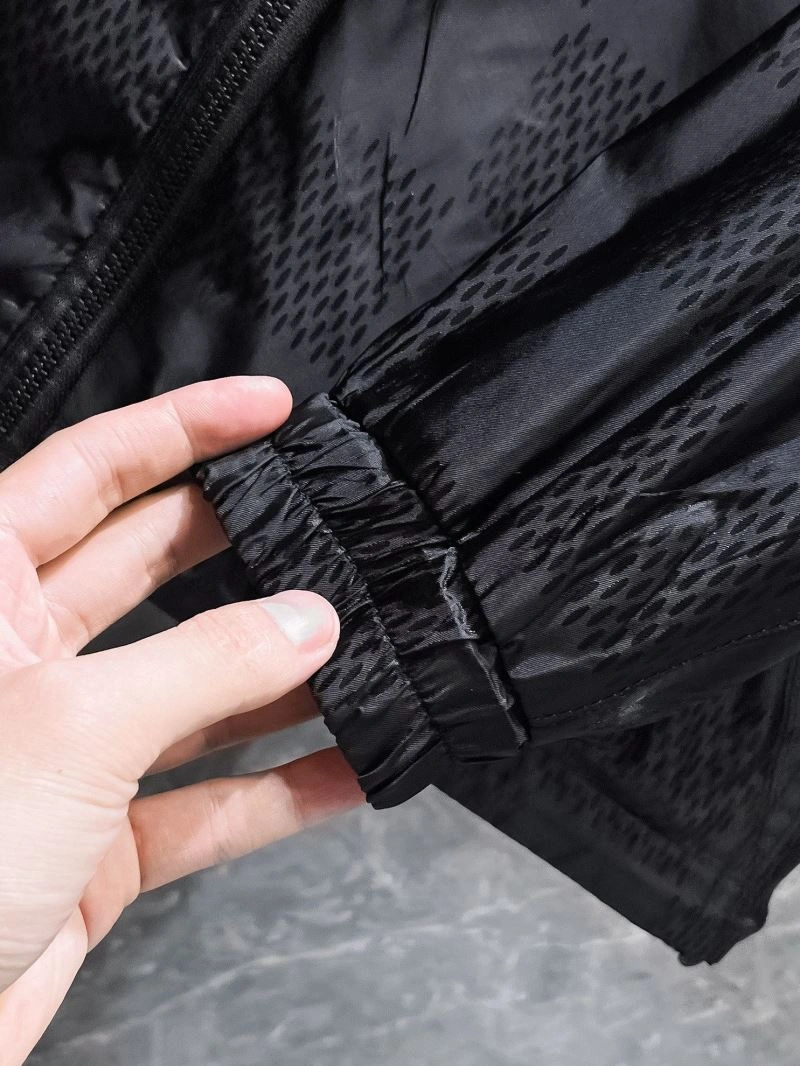Breathable Louis Vuitton Outwear 132851