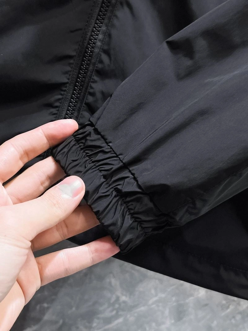 Breathable Louis Vuitton Outwear 132851