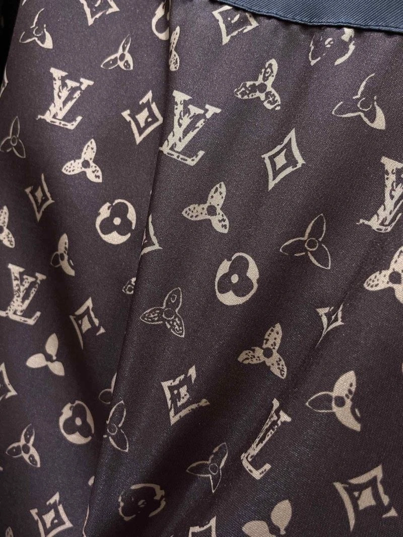 Louis Vuitton Outwear OnTrend 132850