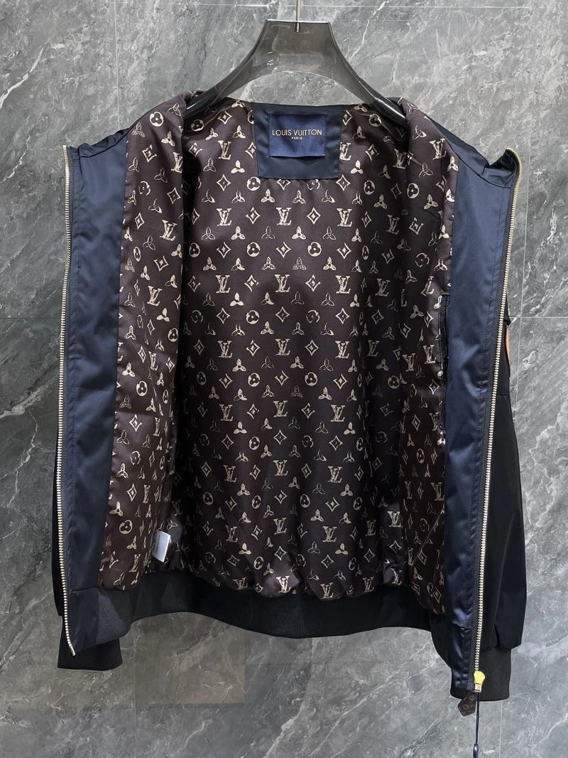 Louis Vuitton Outwear OnTrend 132850