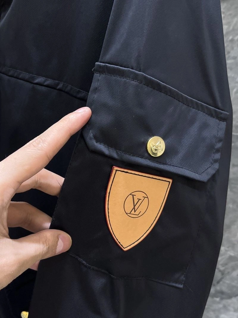 Louis Vuitton Outwear OnTrend 132850