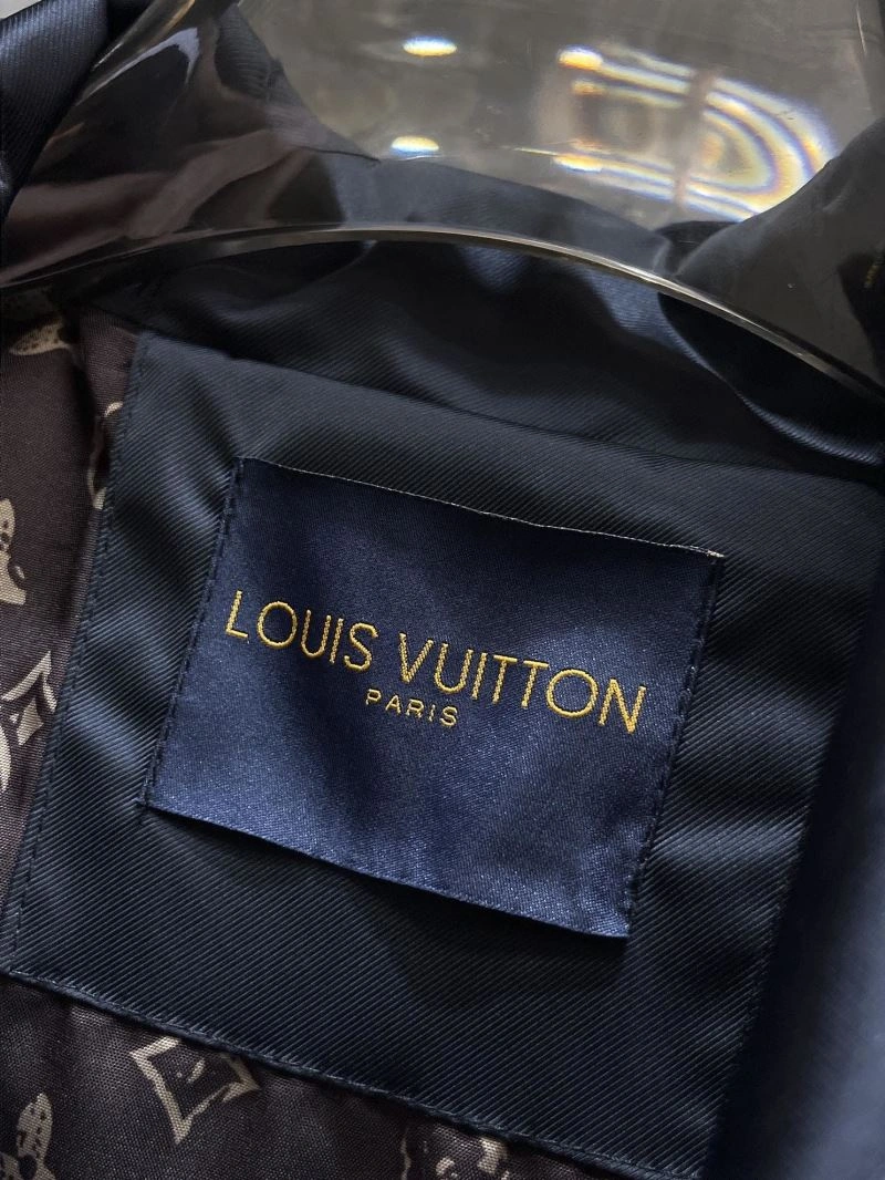 Louis Vuitton Outwear OnTrend 132850
