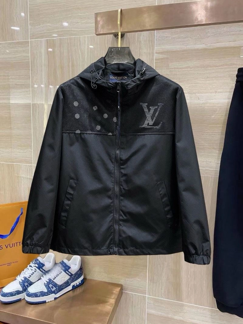 Casual Louis Vuitton Outwear 132839