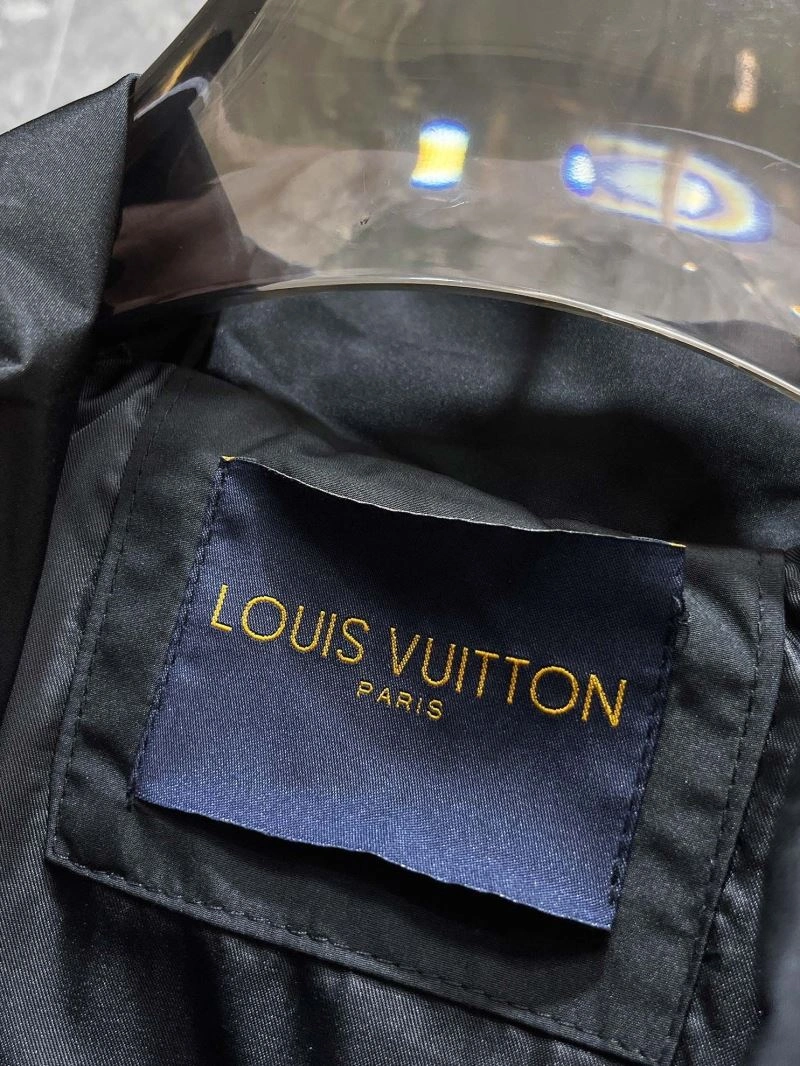 Casual Louis Vuitton Outwear 132839