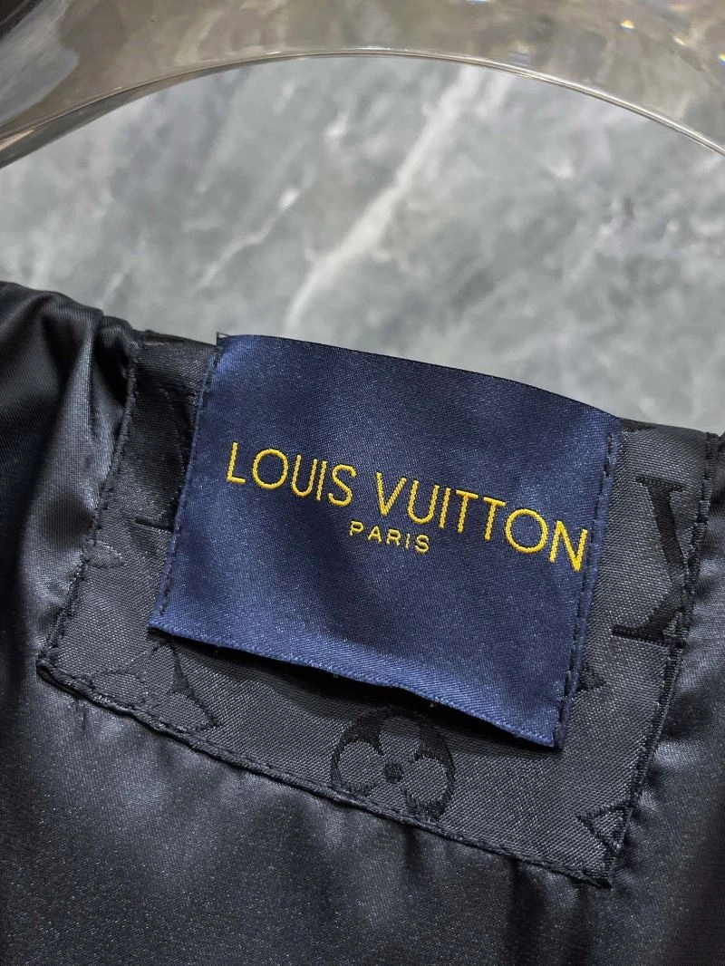 Tailored Louis Vuitton Outwear 132844