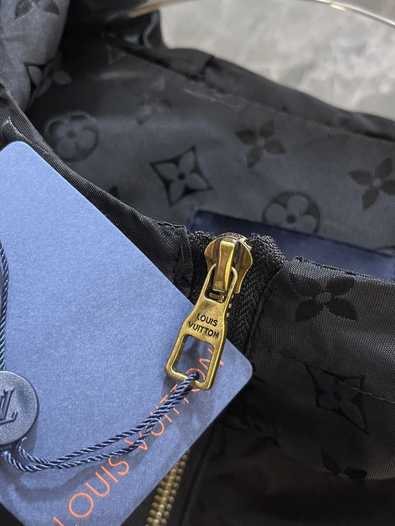 Louis Vuitton Outwear Durable 132855