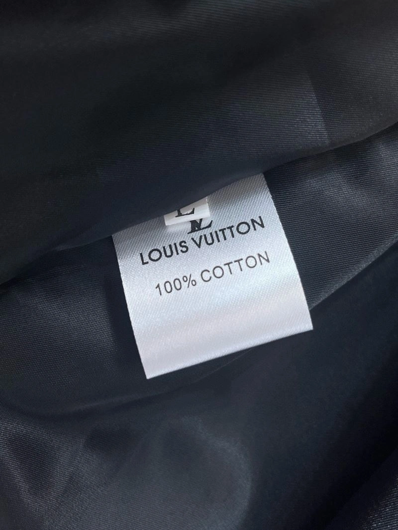 Louis Vuitton Outwear Durable 132855