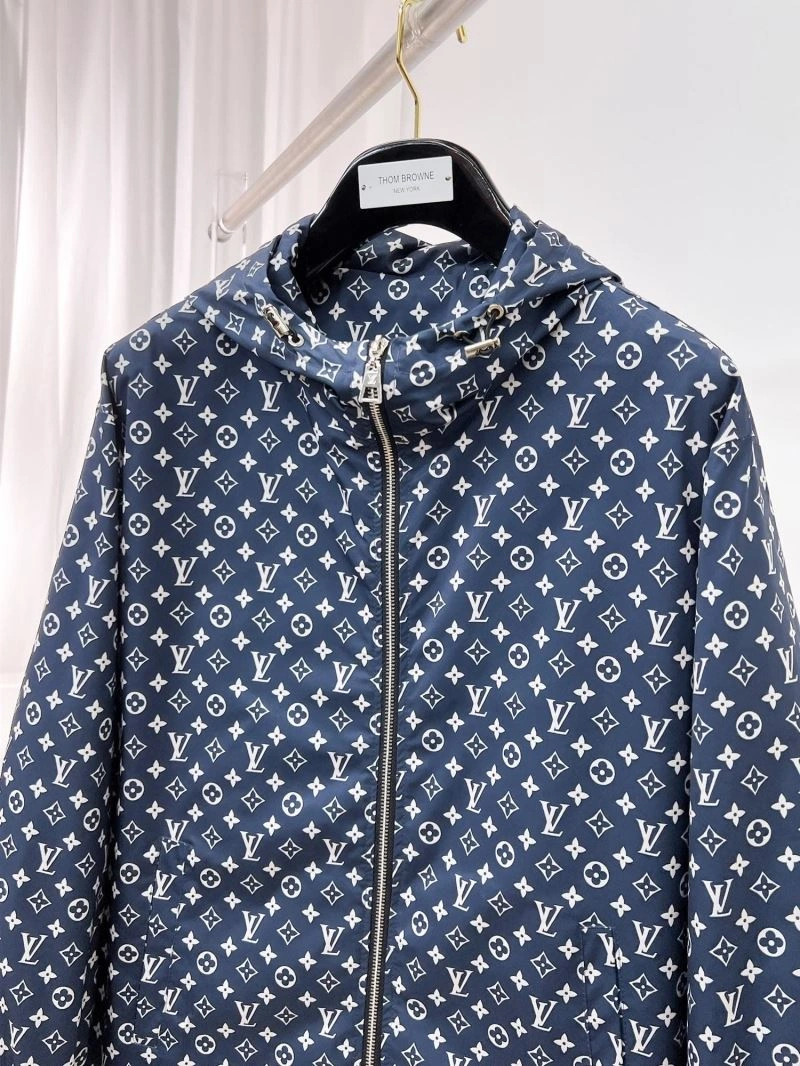 Louis Vuitton Outwear Sporty 132847