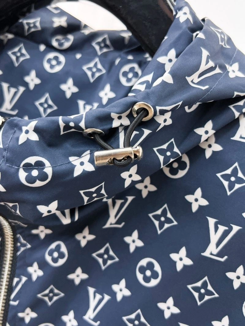 Louis Vuitton Outwear Sporty 132847