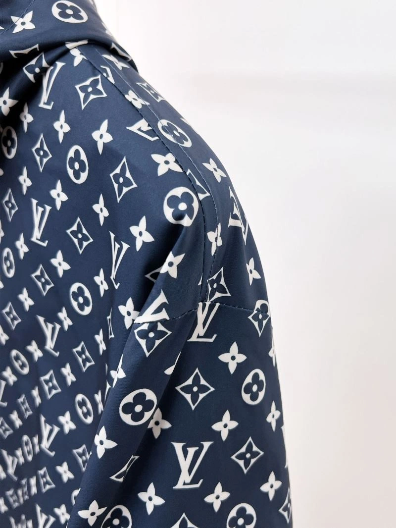 Louis Vuitton Outwear Sporty 132847