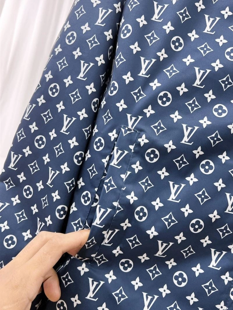 Louis Vuitton Outwear Sporty 132847