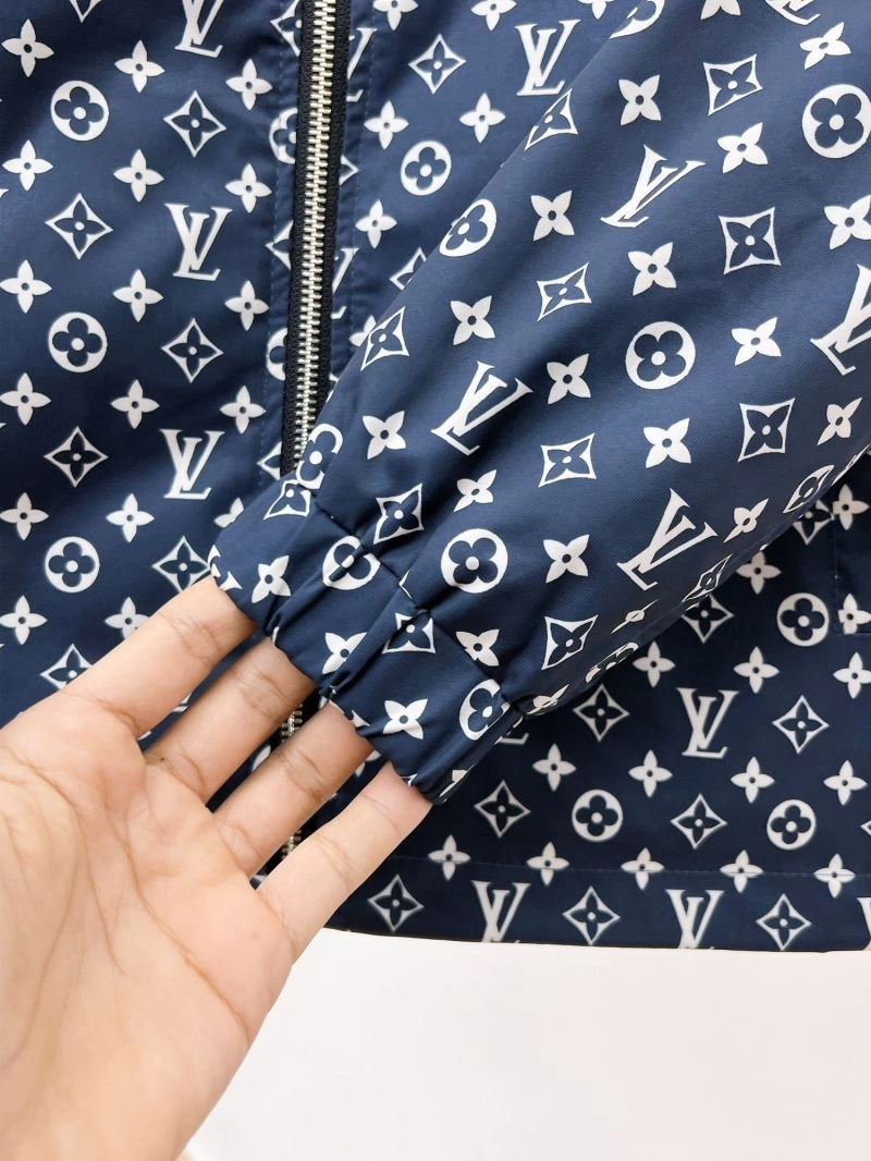 Louis Vuitton Outwear Sporty 132847