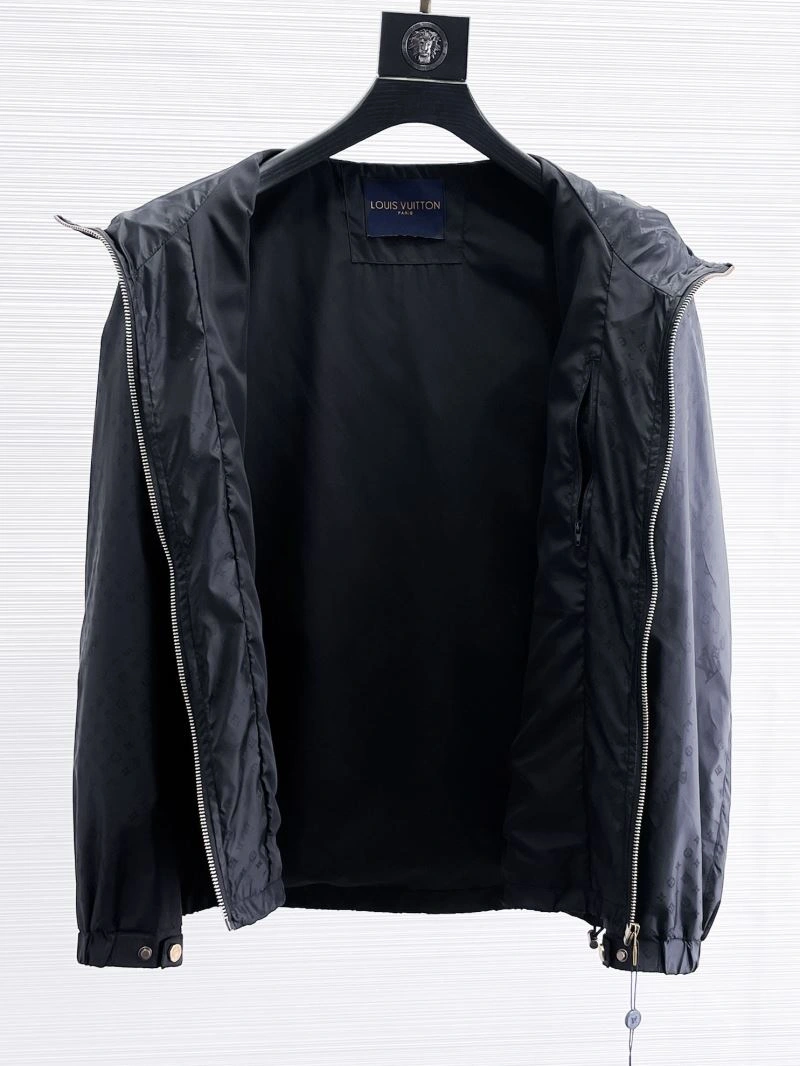 Durable Louis Vuitton Outwear 132854