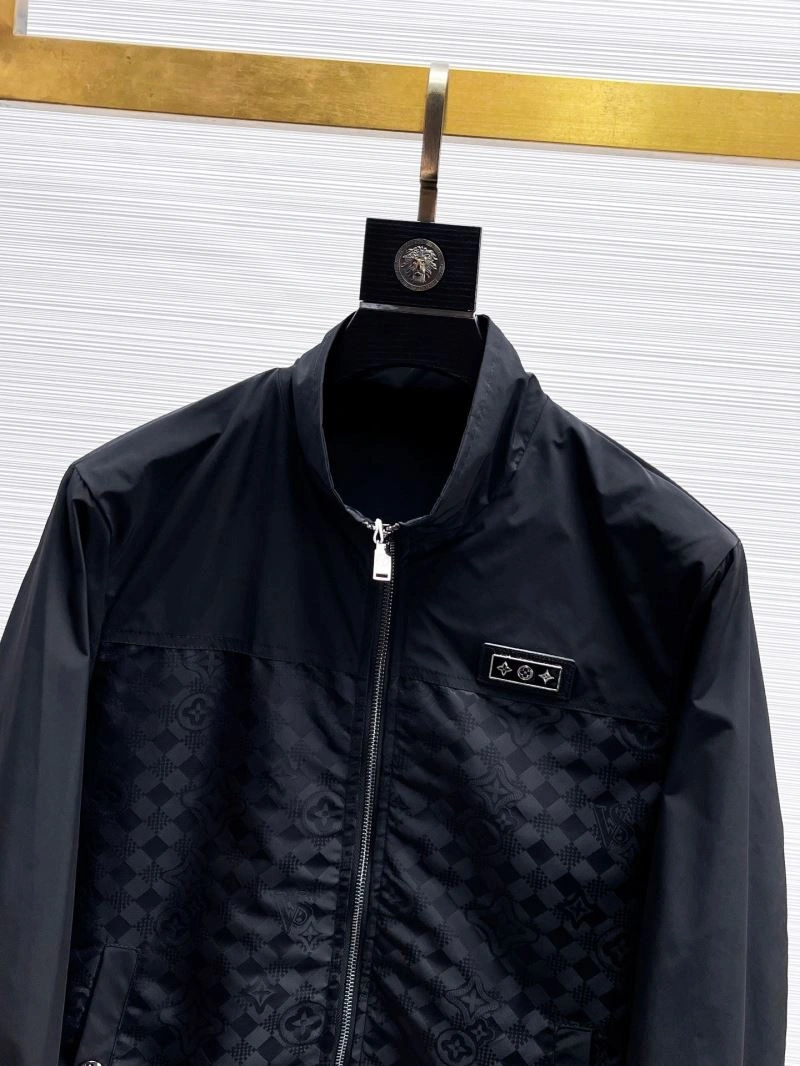 Louis Vuitton Outwear Lightweight 132835