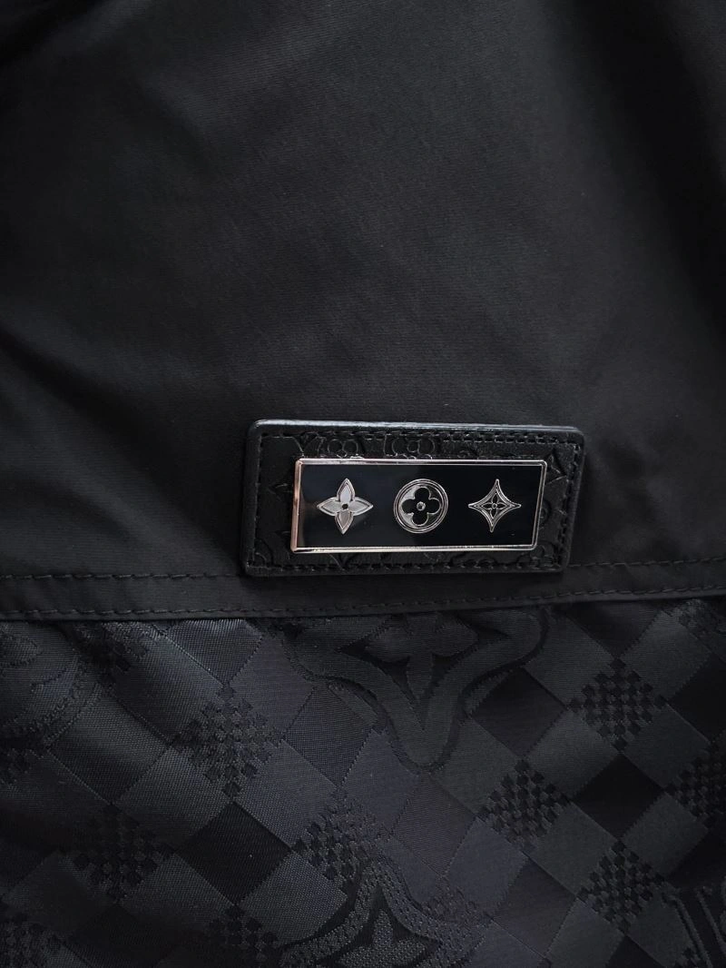 Louis Vuitton Outwear Lightweight 132835