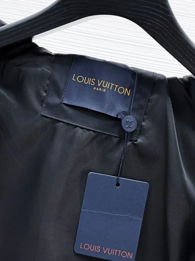 Versatile Louis Vuitton Outwear 132822