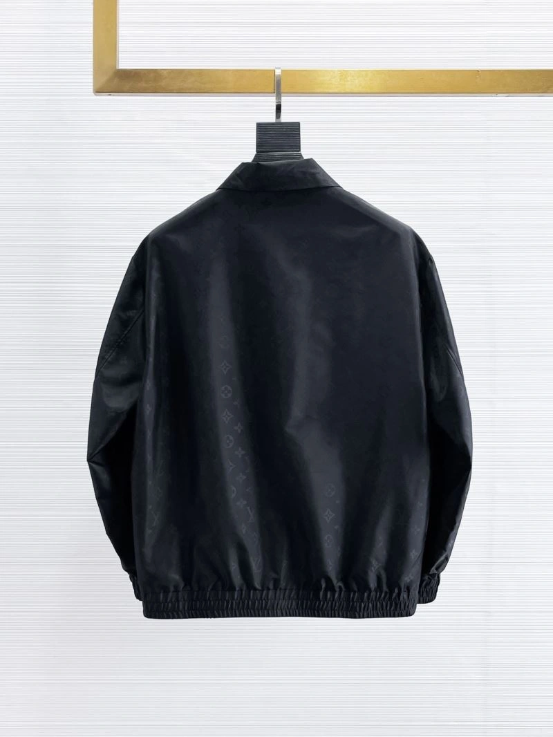 Breathable Louis Vuitton Outwear 132820