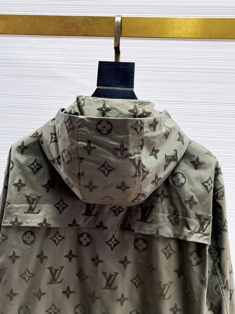 TopPick Louis Vuitton Outwear 132819