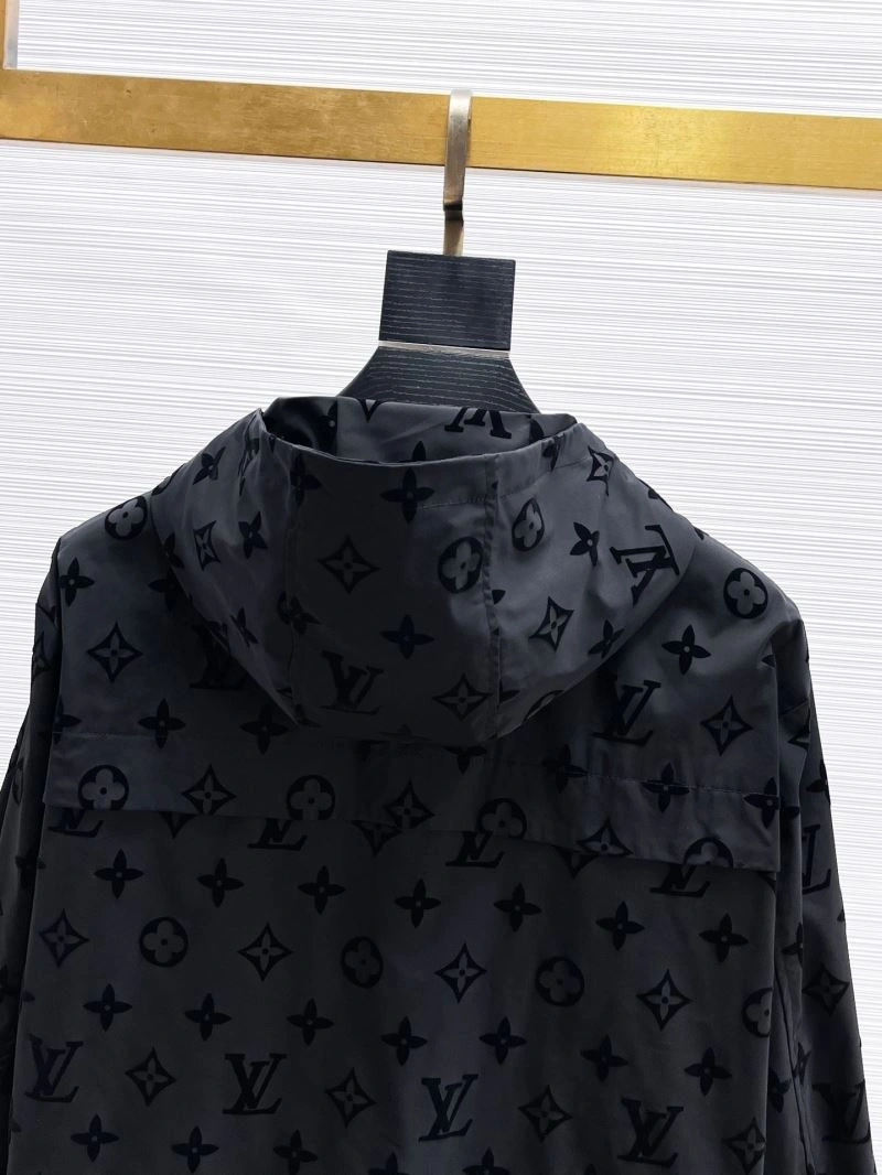 OnTrend Louis Vuitton Outwear 132818
