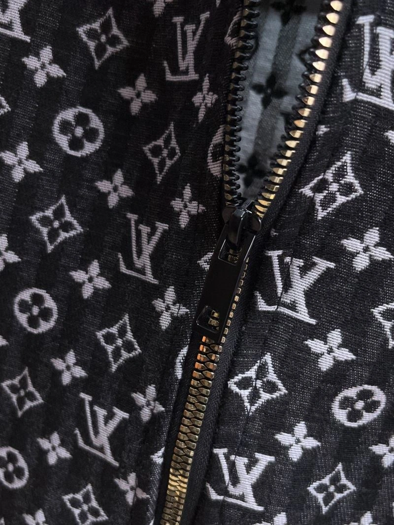 Louis Vuitton Outwear Versatile 132817