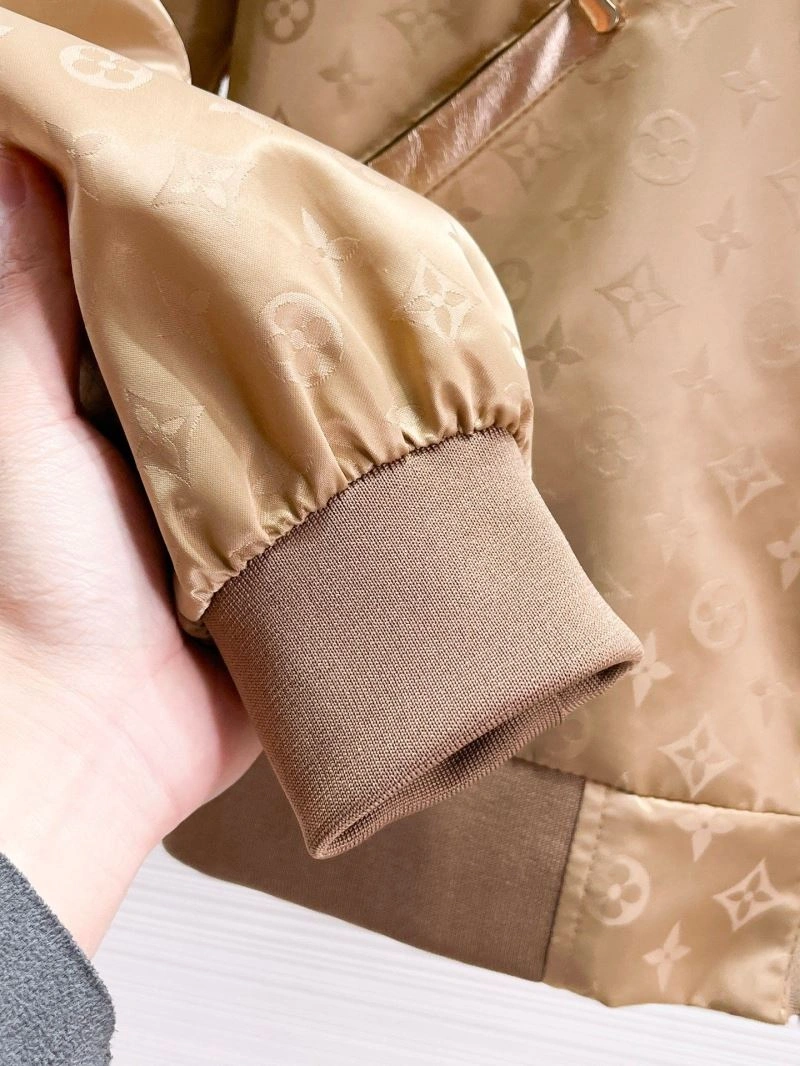 Practical Louis Vuitton Outwear 132815