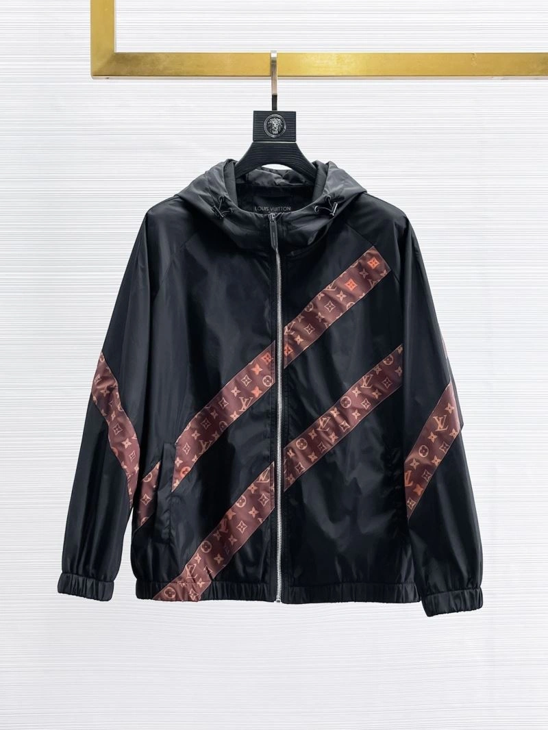 Vibrant Louis Vuitton Outwear 132807