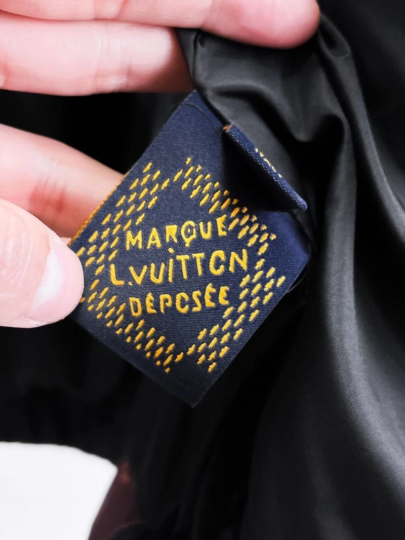 Vibrant Louis Vuitton Outwear 132807