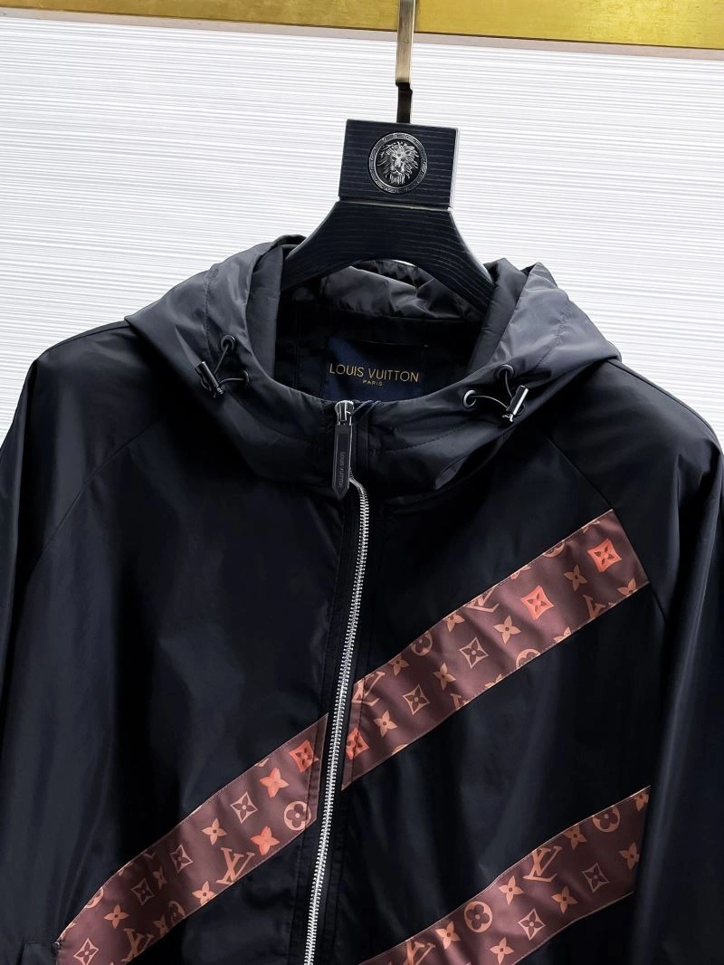 Vibrant Louis Vuitton Outwear 132807