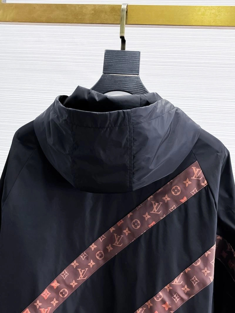 Vibrant Louis Vuitton Outwear 132807