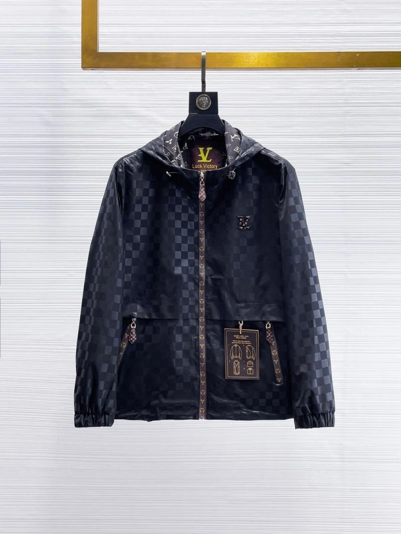 Practical Louis Vuitton Outwear 132788