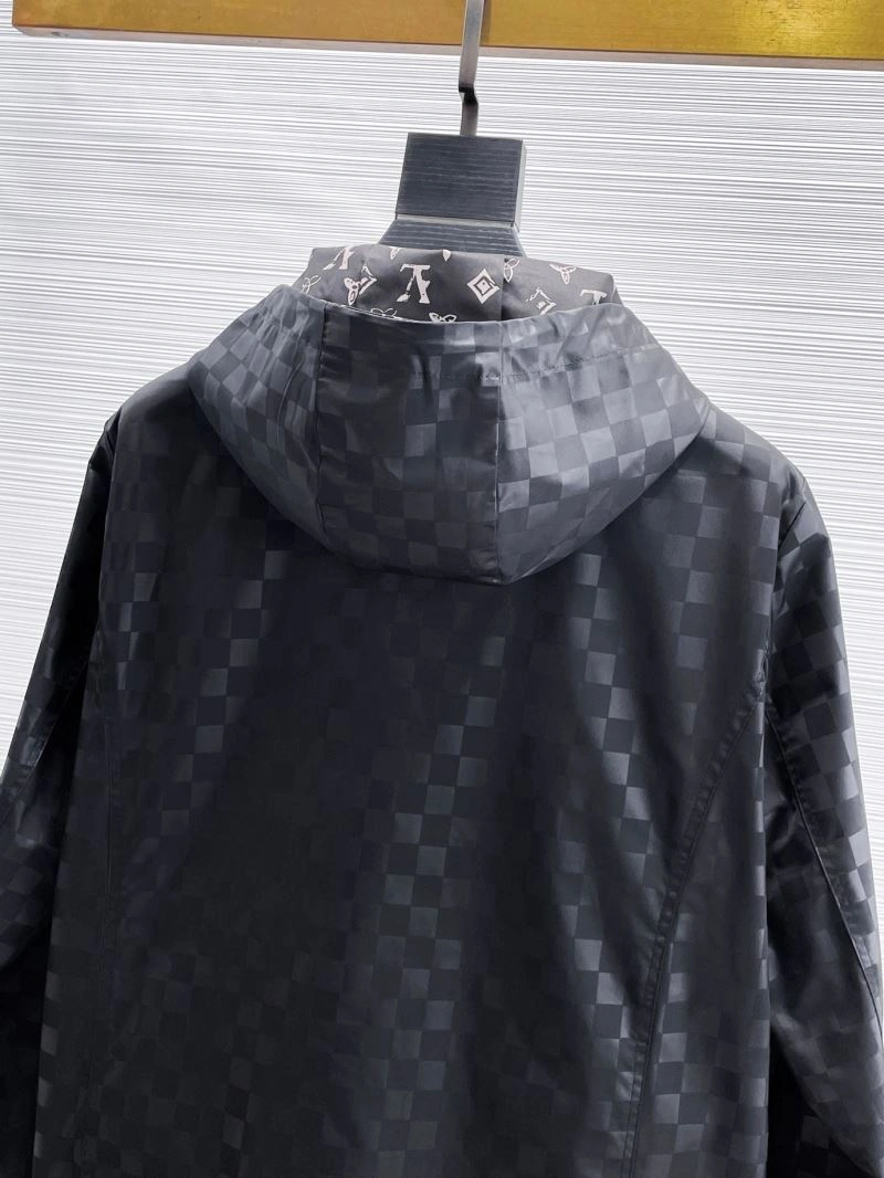 Practical Louis Vuitton Outwear 132788