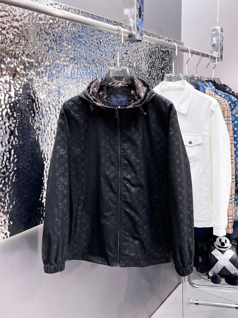 Stylish Louis Vuitton Outwear 132803