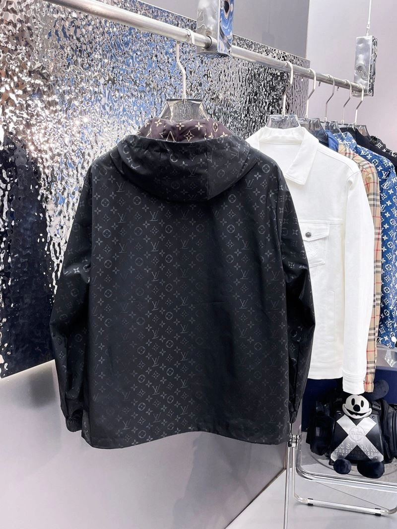 Stylish Louis Vuitton Outwear 132803