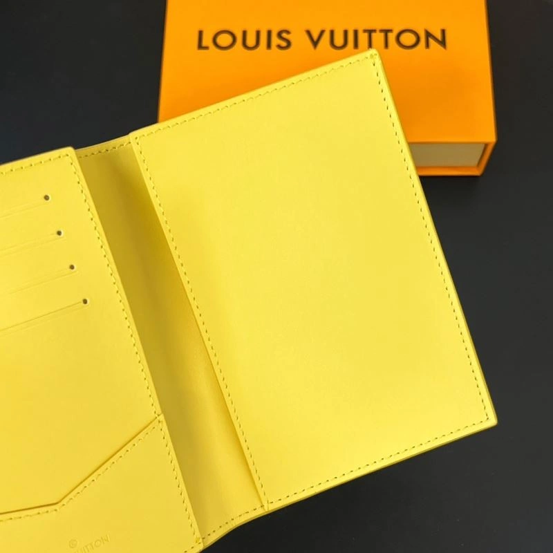 DailyWear Louis Vuitton Passport Holders 270486
