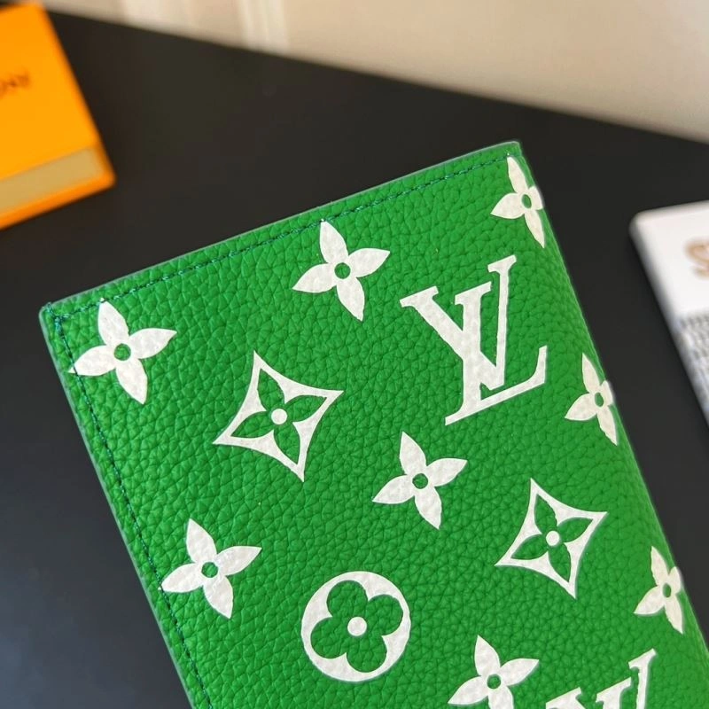 ZeroBulk Louis Vuitton Passport Holders 270494